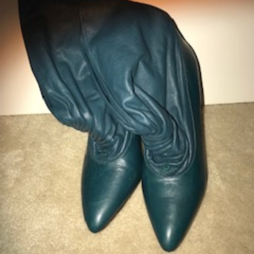 VIINTAGE!! REPORT Signature Ruched Leather Bootie